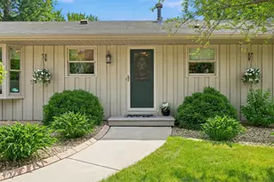 7529 Immanuel Ave S, Cottage Grove, MN 55016 - Photo 5