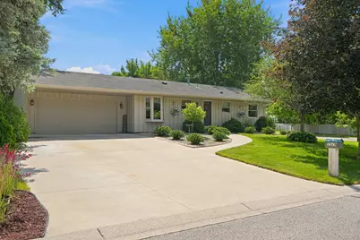 7529 Immanuel Avenue S, Cottage Grove, MN 55016 - Photo 1