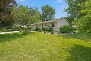 7529 Immanuel Ave S, Cottage Grove, MN 55016 - Photo 3