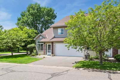 2331 Oakridge Circle, Hudson, WI 54016 - Photo 3