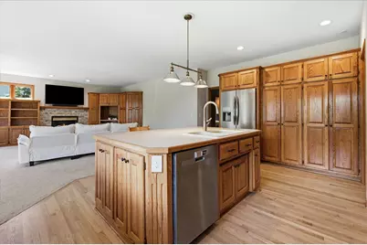 5900 Otter Ridge Circle, White Bear Lake, MN 55110 - Photo 11
