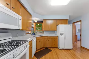 100 Turnpike Rd, Golden Valley, MN 55416 - Photo 17
