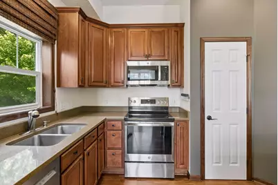 1256 County Road D E #101, Maplewood, MN 55109 - Photo 13