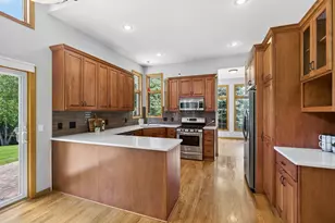 15004 Willa Ct, Burnsville, MN 55306 - Photo 5