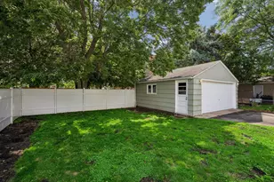 7429 Aldrich Ave S, Richfield, MN 55423 - Photo 3