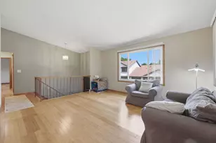 5591 Donegal Dr, Shoreview, MN 55126 - Photo 9