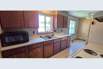 610 16th Street E, International Falls, MN 56649 - Photo 7