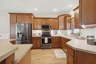 1023 Woodland Dr, Hastings, MN 55033 - Photo 7