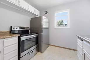 1722 Winnebago St, La Crosse, WI 54601 - Photo 9
