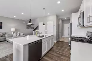 1844 Tyrone Dr, Shakopee, MN 55379 - Photo 17