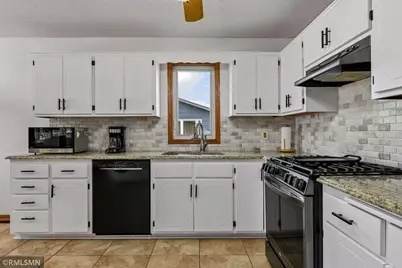 1016 Bluff Pointe Drive, Chaska, MN 55318 - Photo 13