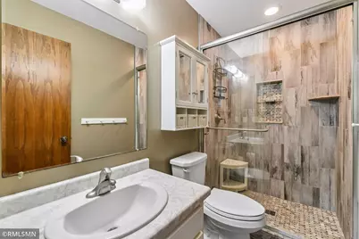 1016 Bluff Pointe Drive, Chaska, MN 55318 - Photo 21