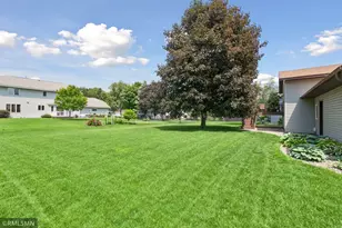1016 Bluff Pointe Dr, Chaska, MN 55318 - Photo 43