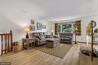 1016 Bluff Pointe Drive, Chaska, MN 55318 - Photo 5