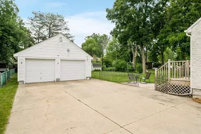 2476 Stillwater Road E, Maplewood, MN 55119 - Photo 33