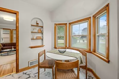 2476 Stillwater Road E, Maplewood, MN 55119 - Photo 7