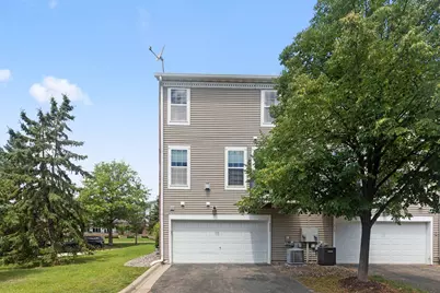 715 Village Parkway, Circle Pines, MN 55014 - Photo 5