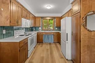 2509 Elm St N, Fargo, ND 58102 - Photo 3