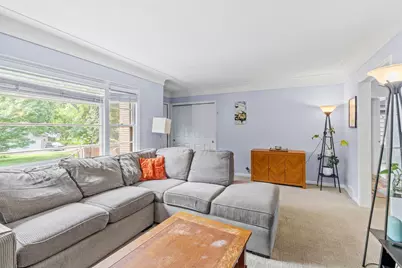 1124 Rhode Island Avenue N, Golden Valley, MN 55427 - Photo 5