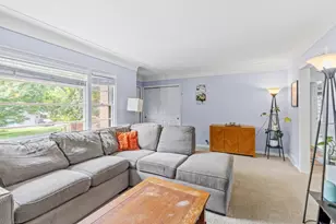 1124 Rhode Island Ave N, Golden Valley, MN 55427 - Photo 5