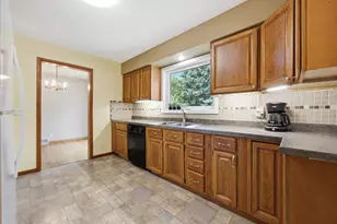 809 19th St N, Moorhead, MN 56560 - Photo 9