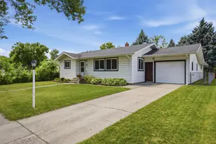 809 19th St N, Moorhead, MN 56560 - Photo 3
