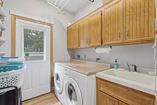 1364 Chatterton Ct, Eagan, MN 55123 - Photo 19