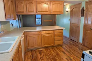 1049 Gorman Ave, West Saint Paul, MN 55118 - Photo 7