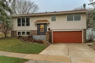 958 28th St NW, Rochester, MN 55901 - Photo 1