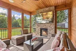 5 Deerwood Ln N, Plymouth, MN 55441 - Photo 9