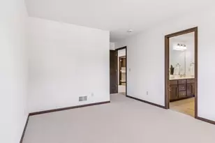 5 Deerwood Ln N, Plymouth, MN 55441 - Photo 29