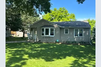 514 Clark Street NE, Hutchinson, MN 55350 - Photo 5