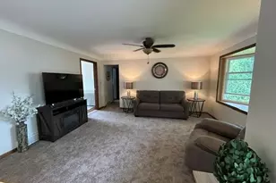 514 Clark St NE, Hutchinson, MN 55350 - Photo 7