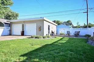 557 E 2nd St, Winona, MN 55987 - Photo 27