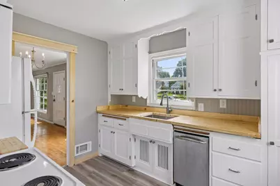 1445 Larpenteur Avenue W, Falcon Heights, MN 55113 - Photo 13