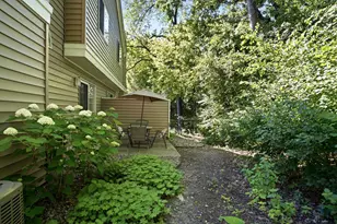 2768 Autumnwood Ln, Hopkins, MN 55305 - Photo 15