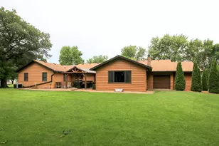 19634 Skyview Cir, Hutchinson, MN 55350 - Photo 3