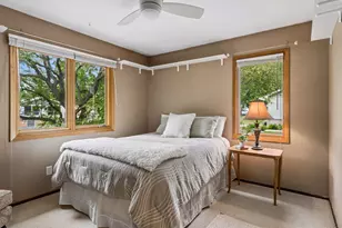 2863 Aglen St, Roseville, MN 55113 - Photo 25