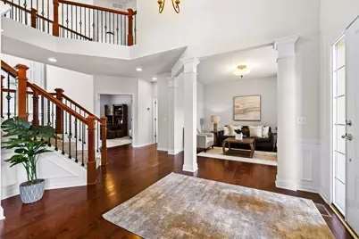 2550 Arrowhead Lane, Chanhassen, MN 55317 - Photo 9