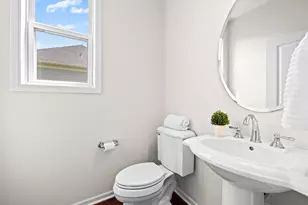 2550 Arrowhead Ln, Chanhassen, MN 55317 - Photo 15
