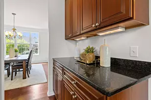 2550 Arrowhead Ln, Chanhassen, MN 55317 - Photo 17