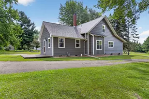 500 8th St SE, Braham, MN 55006 - Photo 1