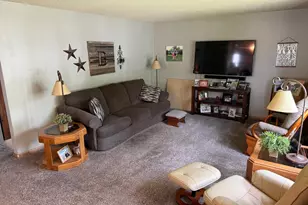 309 7th Ave NE, Roseau, MN 56751 - Photo 3