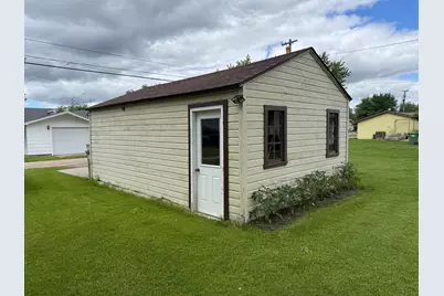 309 7th Avenue NE, Roseau, MN 56751 - Photo 9