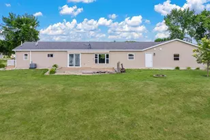 1559 Dickson Dr, Hendricks, MN 56136 - Photo 7