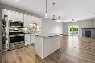 4147 Blakewood Dr, Shakopee, MN 55379 - Photo 7