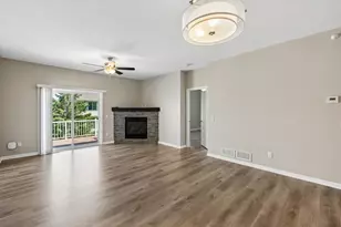 4147 Blakewood Dr, Shakopee, MN 55379 - Photo 9