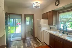 706 Franklin St SW, Hutchinson, MN 55350 - Photo 9