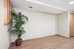 6575 Crosby Ave, Inver Grove Heights, MN 55076 - Photo 17