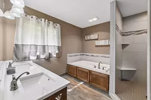 920 Pershing Cir, Burnsville, MN 55306 - Photo 17